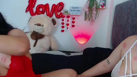 Snapshot of maddie_and_chelsea_ chatting on 02/13/25, 11:17 Maddie and Chelsea online show from 02/13/25, 11:17