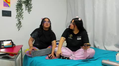 Maddie and Chelsea online show from 03/22/26, 09:45