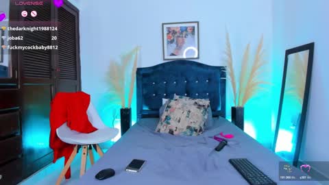 Snapshot of maddie_swift chatting on 02/22/25, 10:52 Maddie online show from 02/22/25, 10:52