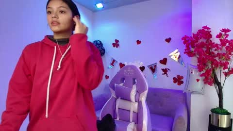 maddie_t18 online show from 02/13/26, 11:17