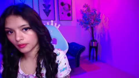 maddie_t18 online show from 06/08/26, 11:32