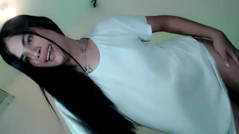 Snapshot of maddiejackson chatting on 01/27/25, 11:22 Im ZY DONT FORGET TO FOLLOW ME - online show from 01/27/25, 11:22