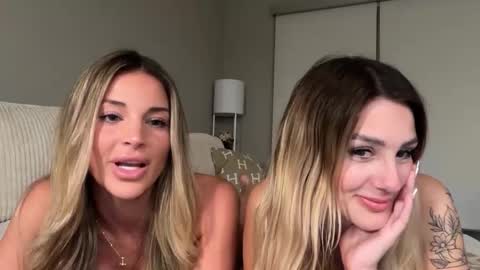 Snapshot of maddiemeadows chatting on 11/04/25, 04:00 maddie online show from 11/04/25, 04:00