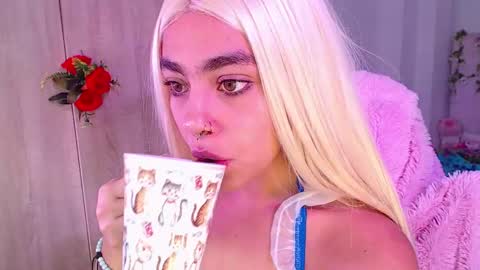 maddiie and clyde online show from 10/05/25, 02:04