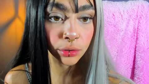 Maddie online show from 01/17/25, 04:26