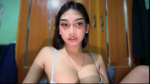Snapshot of maddison_jade chatting on 10/19/25, 02:07 maddison_jade online show from 10/19/25, 02:07