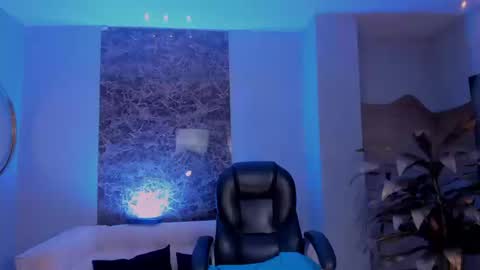 Maddison online show from 03/25/26, 09:32