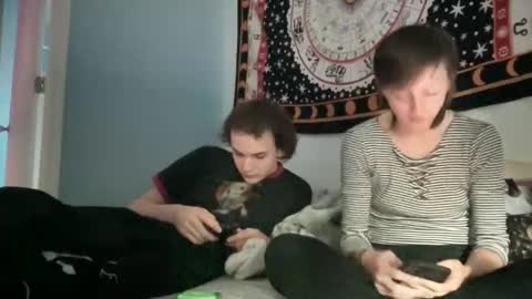 Snapshot of maddlips chatting on 11/20/25, 09:47 Rat Boy online show from 11/20/25, 09:47