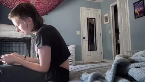 Snapshot of maddlips chatting on 11/25/25, 07:14 Rat Boy online show from 11/25/25, 07:14