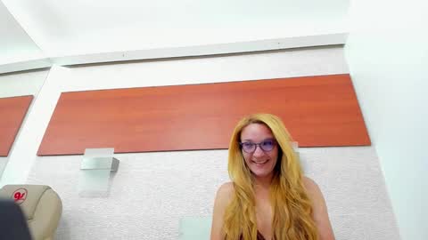 Snapshot of maddy_cartter chatting on 11/04/25, 11:31 maddy cartter online show from 11/04/25, 11:31