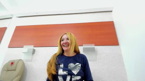 Snapshot of maddy_cartter chatting on 11/06/25, 10:16 maddy cartter online show from 11/06/25, 10:16