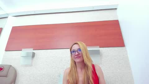 Snapshot of maddy_cartter chatting on 11/21/25, 11:20 maddy cartter online show from 11/21/25, 11:20