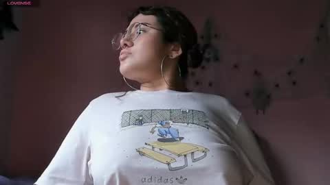 Snapshot of maddy_jhonsson chatting on 10/31/25, 07:26 Maddy online show from 10/31/25, 07:26