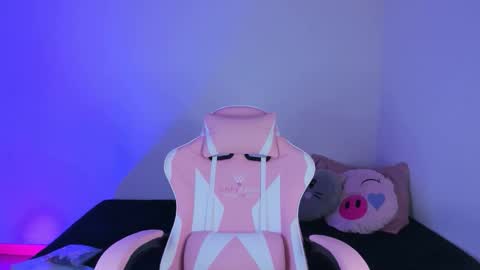 maddy_parker__ online show from 11/29/25, 07:17