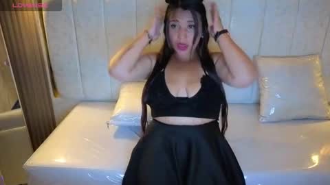 Snapshot of maddy_tx chatting on 11/05/25, 03:06 Online 2200 to 600 online show from 11/05/25, 03:06