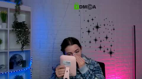 maddycats online show from 11/28/25, 01:36