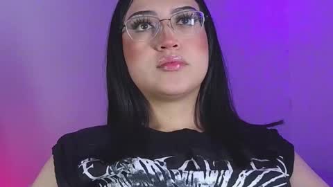 Snapshot of maddyghost chatting on 10/10/25, 10:09   Please followme and rate me your thumbs up online show from 10/10/25, 10:09