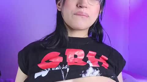 Snapshot of maddyghost chatting on 10/31/25, 09:16 Please followme and rate me your thumbs up online show from 10/31/25, 09:16