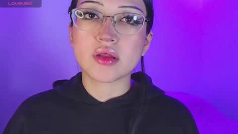 Snapshot of maddyghost chatting on 11/19/25, 11:27 Please followme and rate me your thumbs up online show from 11/19/25, 11:27