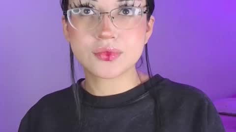 Snapshot of maddyghost chatting on 12/02/25, 10:05 Please followme and rate me your thumbs up online show from 12/02/25, 10:05