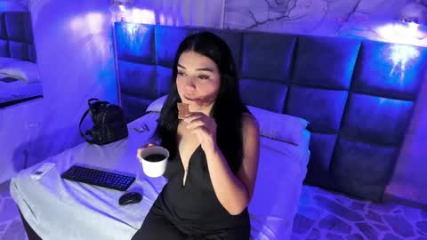 Snapshot of maddysexx_ chatting on 05/09/26, 11:37 Maddy online show from 05/09/26, 11:37