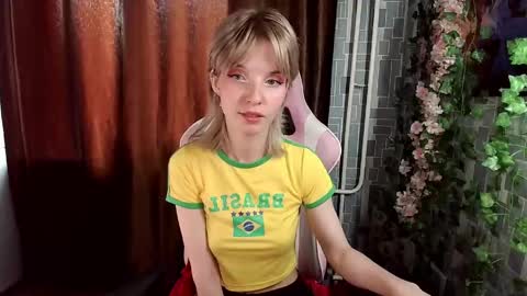 madelaines online show from 05/15/26, 03:02