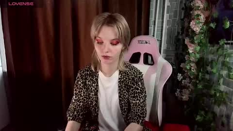 madelaines online show from 05/24/26, 02:27