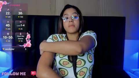 madelayn_torres online show from 01/15/26, 12:21