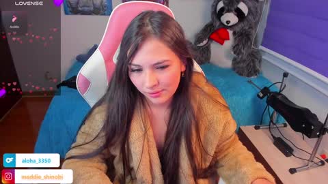 Snapshot of madeleine_shinobi chatting on 01/27/25, 05:47 Emily Only Fans online show from 01/27/25, 05:47