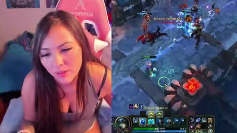 Snapshot of madeleine_shinobi chatting on 02/19/25, 11:46 Emily Only Fans online show from 02/19/25, 11:46