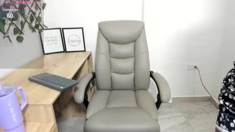 Madeleine  online show from 11/27/25, 12:46