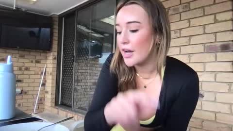 Madeline Harper online show from 10/29/25, 03:20