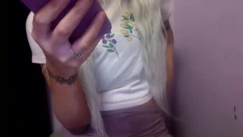 madeline online show from 11/28/25, 02:25