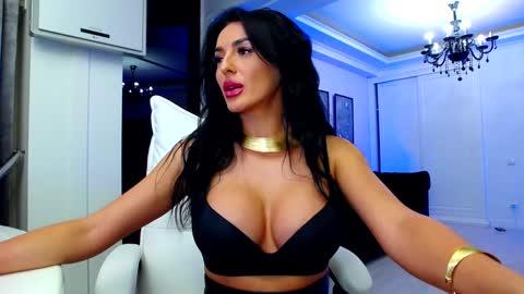 Snapshot of madena_ chatting on 12/01/24, 07:47 Magda online show from 12/01/24, 07:47