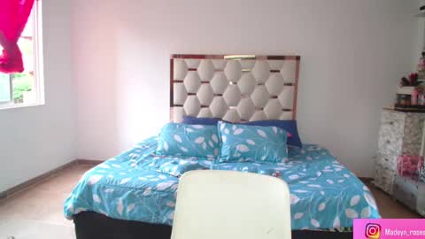 madelyn roses online show from 09/11/25, 09:37