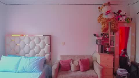 Snapshot of madeyn_roses chatting on 08/01/26, 07:02 madelyn roses online show from 08/01/26, 07:02