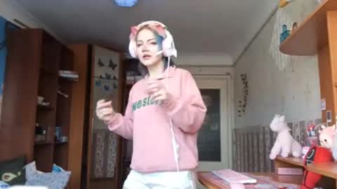 Snapshot of madgezari chatting on 02/03/26, 06:22 Alice Kaneki online show from 02/03/26, 06:22