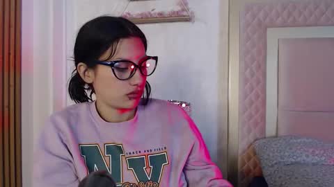 madhison_5 online show from 04/06/26, 12:28