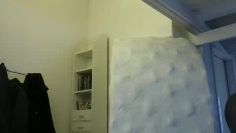 Snapshot of madio1187940 chatting on 12/16/25, 07:35 madio1187940 online show from 12/16/25, 07:35