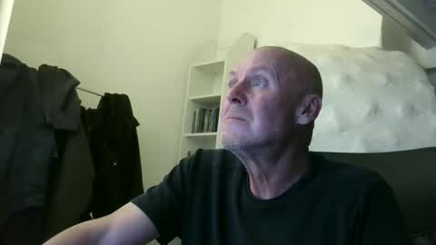 madio1187940 online show from 12/16/25, 07:41