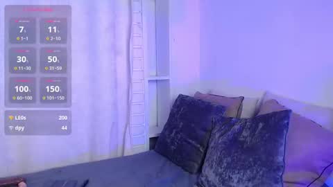 Madelein online show from 03/11/25, 03:23