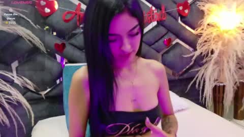 Snapshot of madison_07 chatting on 09/17/25, 05:09 madison online show from 09/17/25, 05:09