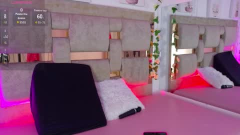 Snapshot of madison_07 chatting on 10/17/25, 04:59 madison online show from 10/17/25, 04:59