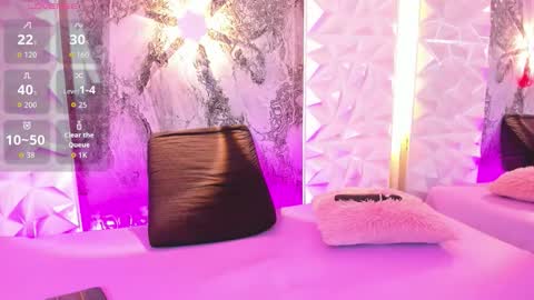 Snapshot of madison_07 chatting on 11/10/25, 05:28 madison online show from 11/10/25, 05:28