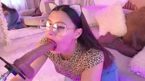    online show from 11/25/25, 07:14