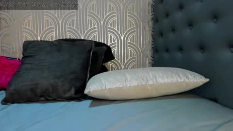   online show from 01/03/25, 02:43