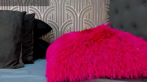   online show from 01/12/25, 01:53