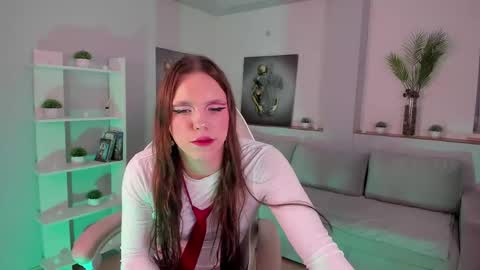 Snapshot of madison_mongomeri chatting on 11/08/25, 09:09 Medison online show from 11/08/25, 09:09