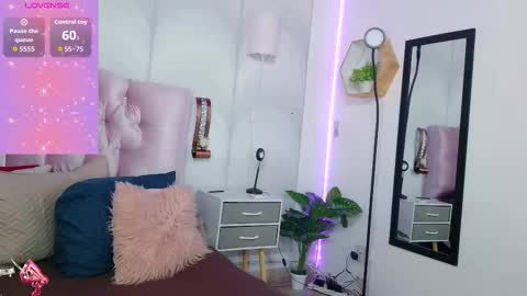 madison_oli online show from 11/04/25, 12:04