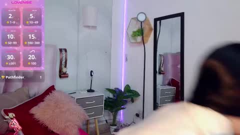 madison_oli online show from 11/06/25, 12:17